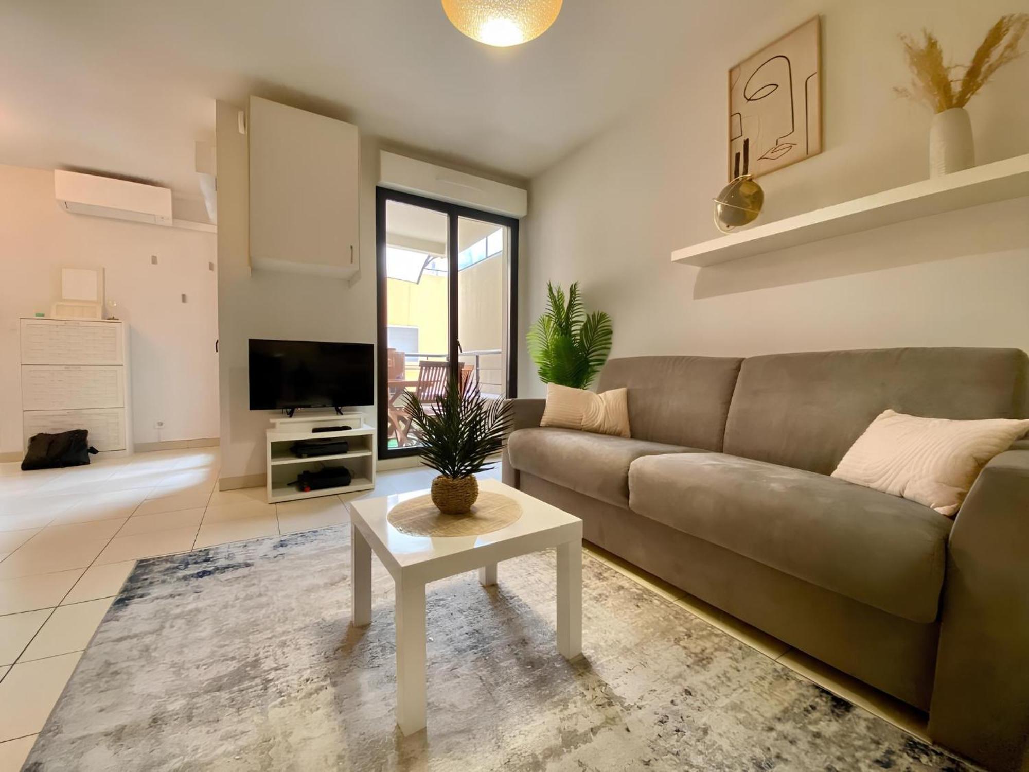 "L'Alhambra" Proche Gare Et Centre Apartment Ментона Екстериор снимка
