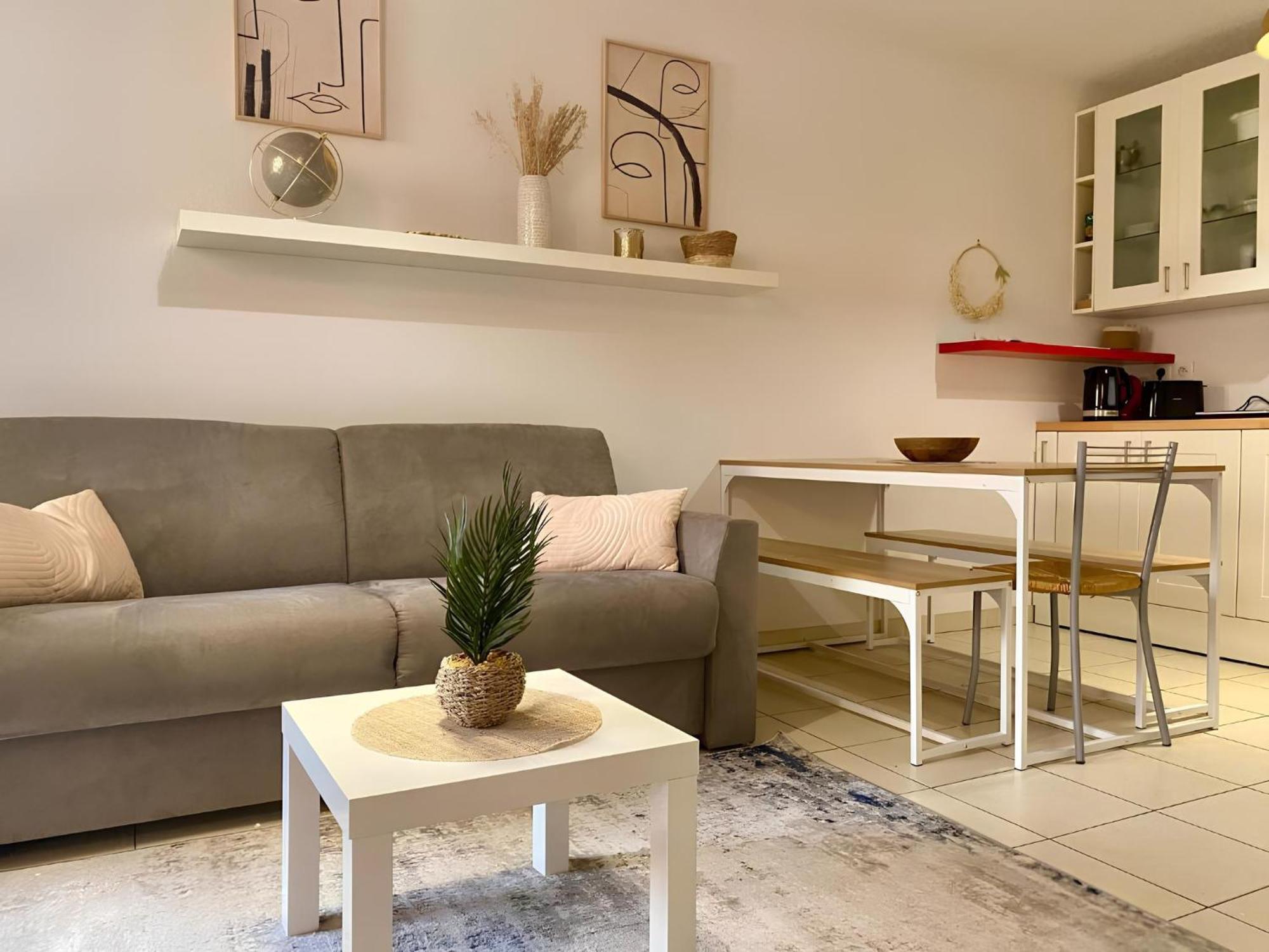 "L'Alhambra" Proche Gare Et Centre Apartment Ментона Екстериор снимка