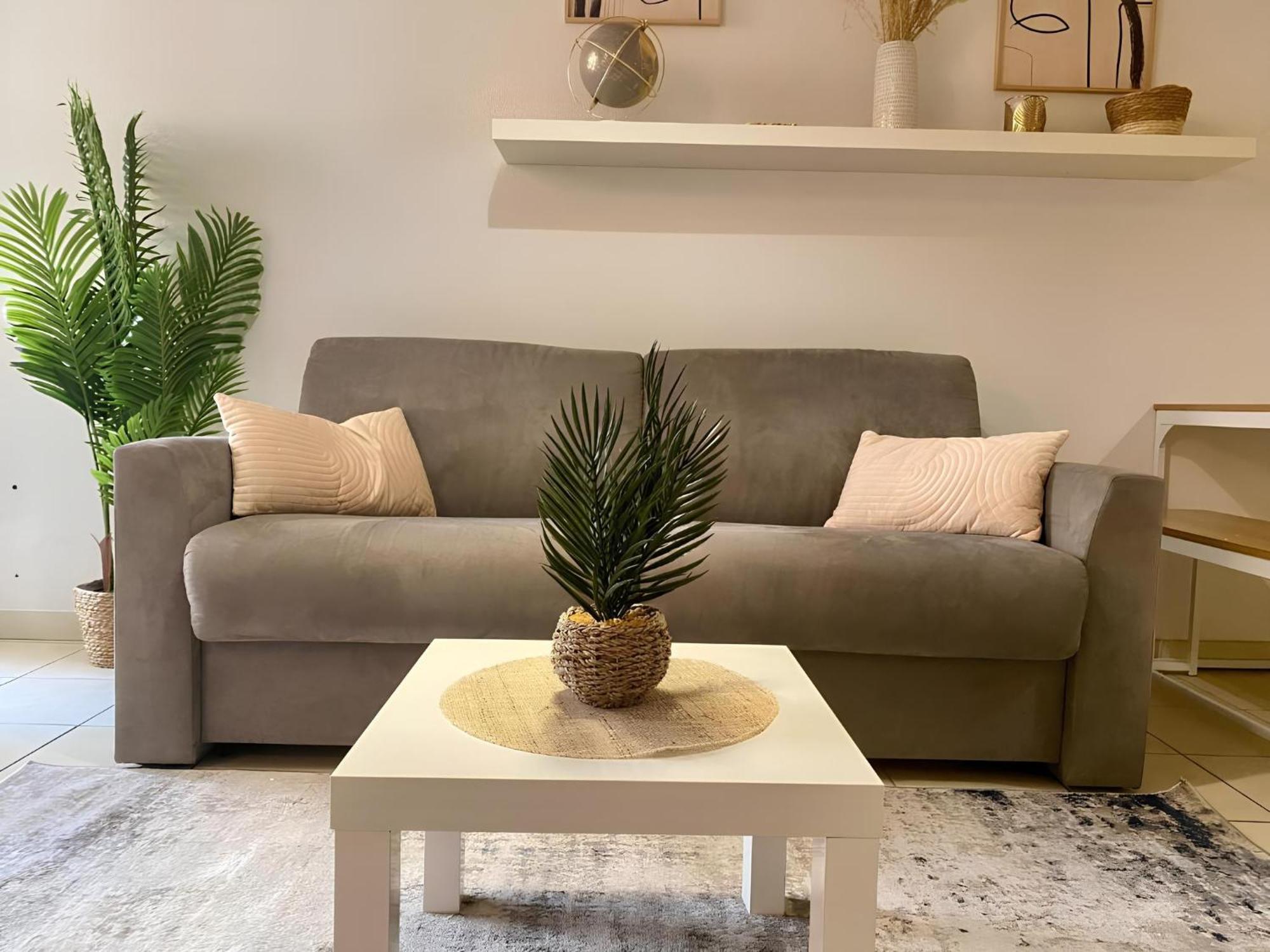 "L'Alhambra" Proche Gare Et Centre Apartment Ментона Екстериор снимка