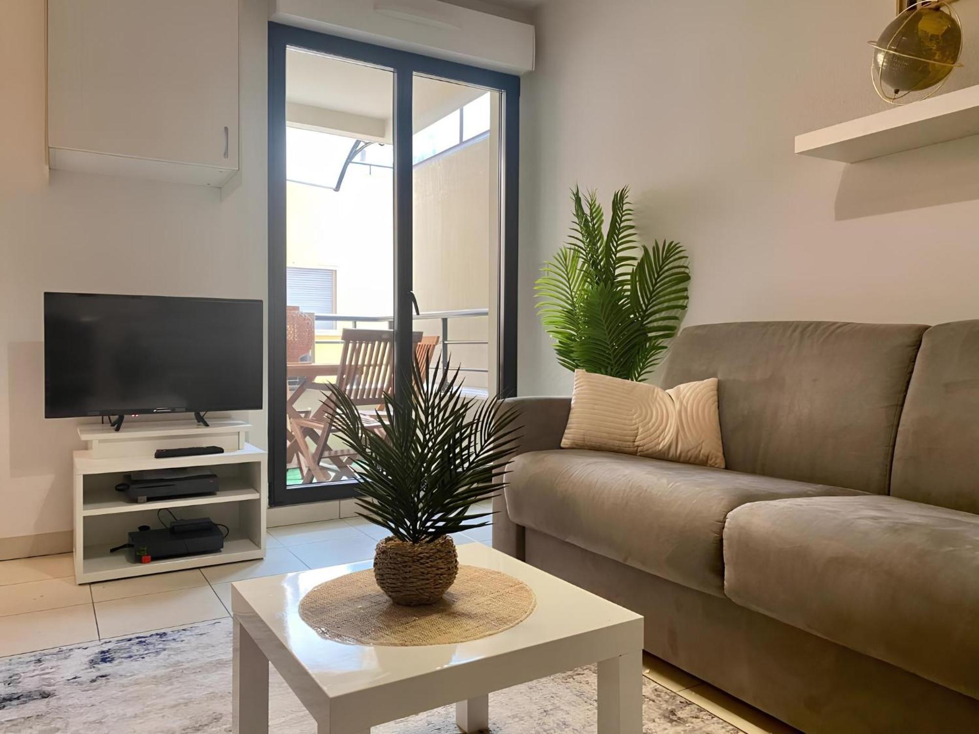 "L'Alhambra" Proche Gare Et Centre Apartment Ментона Екстериор снимка